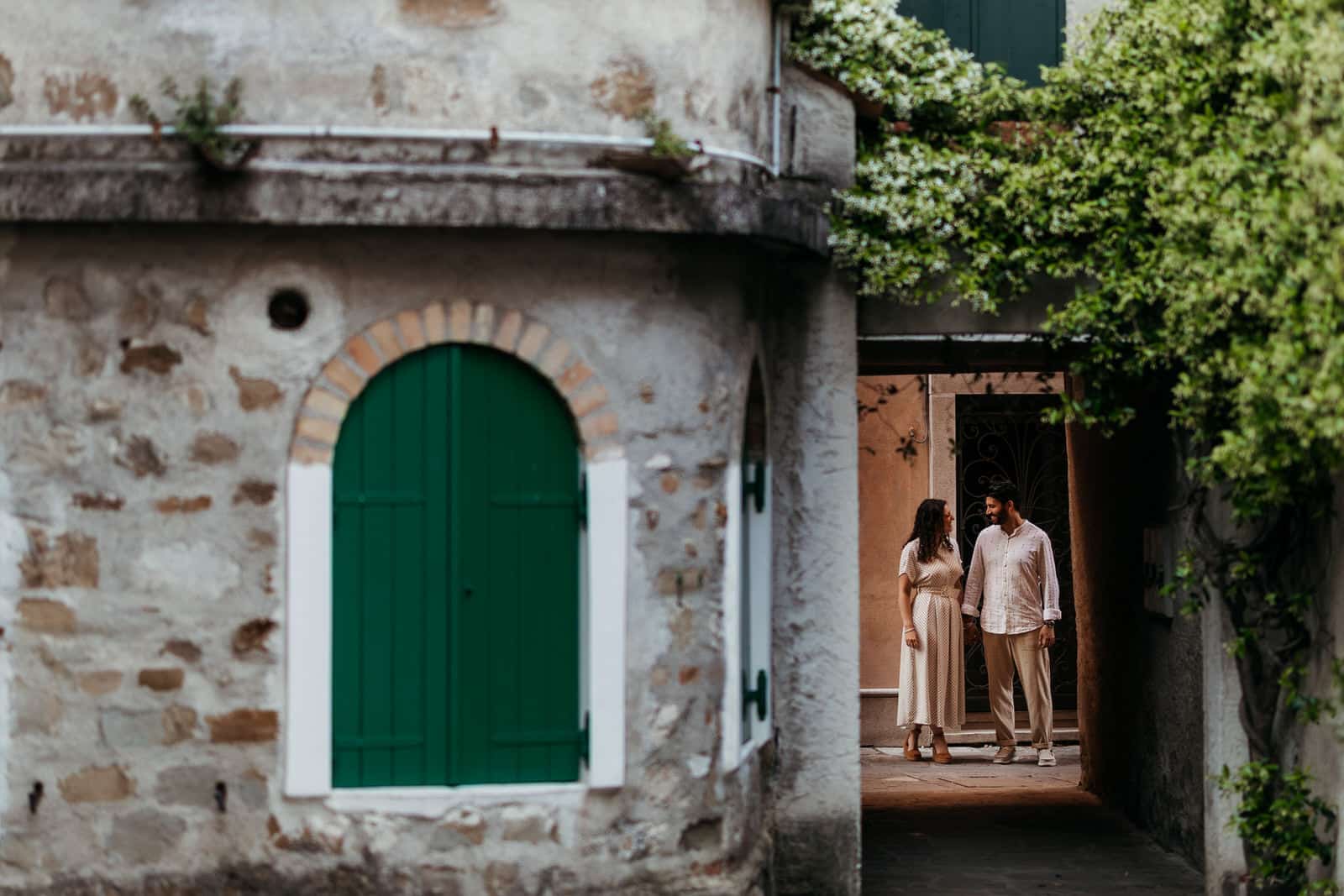 foto di coppia a Grado in città vecchia